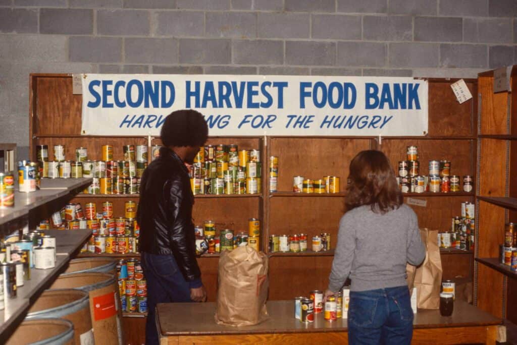 A client in a Second Harvest food pantry